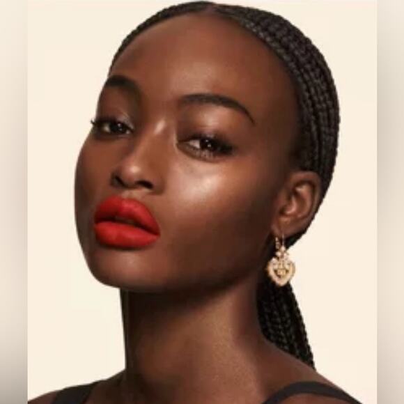 Dolce and Gabbana Luxurious Red Lip Mousse by 400 Orgoglio - Picture 2 of 2